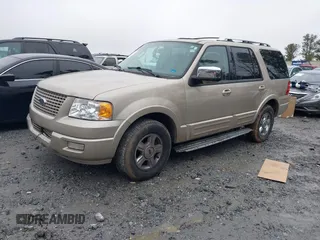 2005 Ford Expedition Limited with VIN 1FMFU19595LA03497, listed as a IAAI auction lot 41415199 with 136,802 mi miles. Bid and sale history available at carsss.com. Image 2.