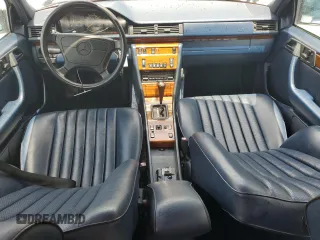1992 Mercedes-Benz 300 с VIN WDBEB28E4NB612434, выставлен на аукционе Copart как лот 60254235 с пробегом 271 258 миль миль и Списание • Salvage title. История ставок и продаж доступна на DreamBid. Изображение 8.