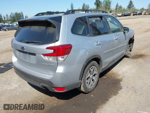 2024 Subaru Forester Premium with VIN JF2SKADC8RH494444, listed as a IAAI auction lot 42100818 with 6,371 mi miles and . Bid and sale history available at DreamBid. Image 4.