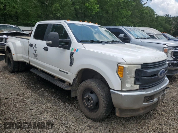 2017 Ford F-350 Lariat с VIN 1FT8W3DT7HEE94962, выставлен на аукционе Copart как лот 54735465 с пробегом 293 552 миль миль и Чистый • Clean title. История ставок и продаж доступна на DreamBid. Изображение 4.