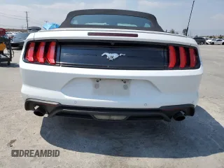 2022 Ford Mustang EcoBoost z VIN 1FATP8UHXN5101943, wystawiony jako Copart lot #55605855 z przebiegiem 62 839 mil mil oraz Szkoda całkowita • Salvage title. Historia ofert i sprzedaży dostępna na DreamBid. Obrazek 6.