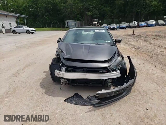 2015 Dodge Dart SXT z VIN 1C3CDFBB5FD182559, wystawiony jako Copart lot #57449505 z przebiegiem 84 595 mil mil oraz Szkoda całkowita • Salvage title. Historia ofert i sprzedaży dostępna na DreamBid. Obrazek 13.