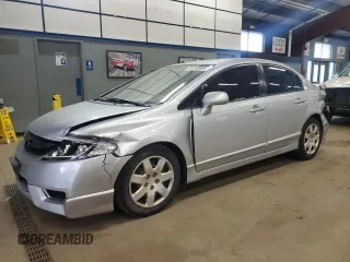2008 Honda Civic LX z VIN 2HGFA16588H323334, wystawiony jako Copart lot #58768885 z przebiegiem 236 254 mil mil oraz Szkoda całkowita • Salvage title. Historia ofert i sprzedaży dostępna na DreamBid. Obrazek 1.