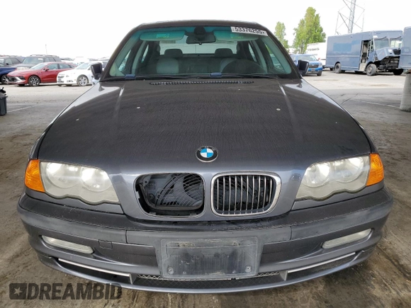 2001 BMW 3 Series 330i with VIN WBAAV534X1JS94212, listed as a Copart auction lot 53376255 with 110,098 mi miles and Clean Title. Bid and sale history available at carsss.com. Image 5.