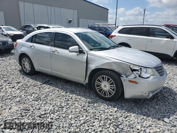 2007 Chrysler Sebring Touring z VIN 1C3LC56K27N546794, wystawiony jako Copart lot #52743265 z przebiegiem 247 352 mil mil oraz Szkoda całkowita • Salvage title. Historia ofert i sprzedaży dostępna na DreamBid. Obrazek 4.