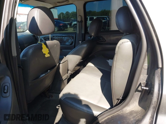 2004 Ford Escape XLT with VIN 1FMCU031X4DA18148, listed as a IAAI auction lot 42566498 with 264,092 mi miles and . Bid and sale history available at DreamBid. Image 8.