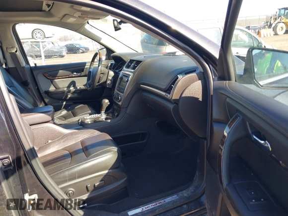 2015 GMC Acadia Denali z VIN 1GKKVTKD3FJ292584, wystawiony jako IAAI lot #41747271 z przebiegiem 199 743 mil mil oraz . Historia ofert i sprzedaży dostępna na DreamBid. Obrazek 5.