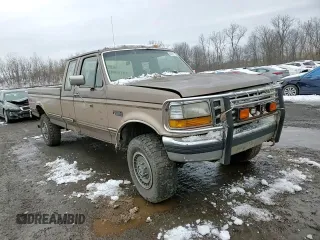 1993 Ford F-250 с VIN 1FTHX26M7PKA39302, выставлен на аукционе Copart как лот 43181105 с пробегом 274 377 миль миль и Списание • Salvage title. История ставок и продаж доступна на DreamBid. Изображение 11.
