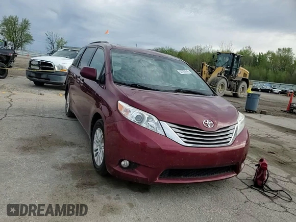 2015 Toyota Sienna XLE с VIN 5TDYK3DC1FS660766, выставлен на аукционе Copart как лот 53752845 с пробегом 166 253 миль миль и Списание • Salvage title. История ставок и продаж доступна на DreamBid. Изображение 13.