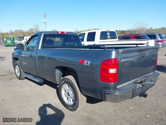 2011 Chevrolet Silverado 1500 LT with VIN 1GCNKSE09BF188909, listed as a IAAI auction lot 42027508 with 134,655 mi miles. Bid and sale history available at carsss.com. Image 3.