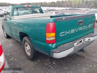 2002 Chevrolet Silverado 1500 with VIN 1GCEC14W82Z286809, listed as a IAAI auction lot 41876270 with 217,690 mi miles. Bid and sale history available at carsss.com. Image 3.