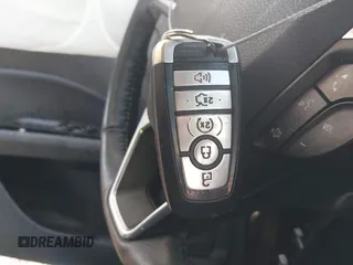 2017 Ford Fusion SE z VIN 3FA6P0HD4HR118826, wystawiony jako IAAI lot #40743513 z przebiegiem 130 038 mil mil oraz . Historia ofert i sprzedaży dostępna na DreamBid. Obrazek 11.