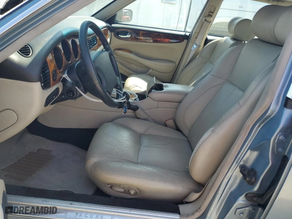 2002 Jaguar XJ with VIN SAJDA12C72LF42584, listed as a Copart auction lot 72030274 with 241,554 mi miles and Clean Title. Bid and sale history available at carsss.com. Image 7.