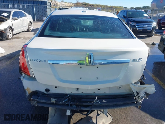 2009 Lincoln MKS z VIN 1LNHM93RX9G618156, wystawiony jako IAAI lot #41054366 z przebiegiem 127 060 mil mil oraz . Historia ofert i sprzedaży dostępna na DreamBid. Obrazek 17.