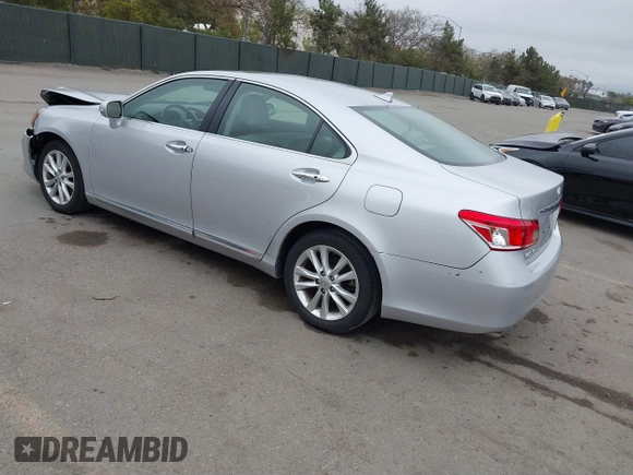 2010 Lexus ES with VIN JTHBK1EG4A2379801, listed as a IAAI auction lot 41880364 with 152,228 mi miles. Bid and sale history available at carsss.com. Image 3.