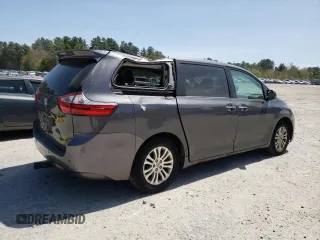 2017 Toyota Sienna XLE Auto Access Seat z VIN 5TDYZ3DC9HS890943, wystawiony jako Copart lot #55387005 z przebiegiem 146 986 mil mil oraz Szkoda całkowita • Salvage title. Historia ofert i sprzedaży dostępna na DreamBid. Obrazek 3.