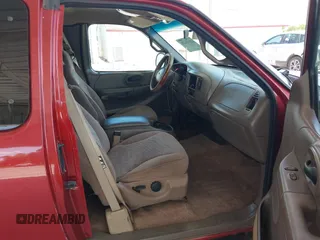 2002 Ford F-150 XL z VIN 1FTRX07L42KB68525, wystawiony jako IAAI lot #42641628 z przebiegiem Nie podano mil oraz . Historia ofert i sprzedaży dostępna na DreamBid. Obrazek 5.