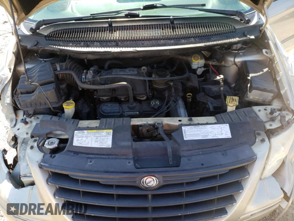 2005 Chrysler Town & Country Touring with VIN 2C4GP54L15R171414, listed as a Copart auction lot 50311912 with 209,689 mi miles and Non Repairable. Bid and sale history available at carsss.com. Image 7.