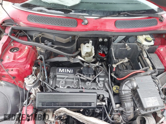 2005 MINI Hardtop with VIN WMWRC33485TJ67837, listed as a IAAI auction lot 41806208 with 140,646 mi miles and . Bid and sale history available at DreamBid. Image 10.