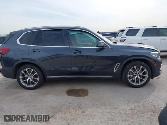 2019 BMW X5 xDrive40i with VIN 5UXCR6C59KLL08488, listed as a IAAI auction lot 41724824 with 57,334 mi miles. Bid and sale history available at carsss.com. Image 13.