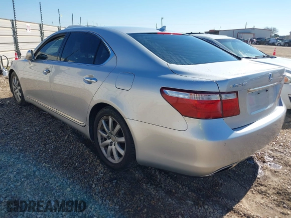 2007 Lexus LS 460 L с VIN JTHGL46F175020133, выставлен на аукционе IAAI как лот 41641173 с пробегом 179 107 миль миль и . История ставок и продаж доступна на DreamBid. Изображение 3.