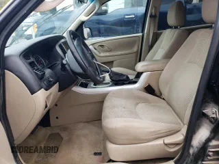 2005 Mazda Tribute S with VIN 4F2YZ04195KM65089, listed as a Copart auction lot 70993244 with Not Provided miles and Salvage Title. Bid and sale history available at carsss.com. Image 7.