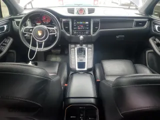 2018 Porsche Macan GTS z VIN WP1AG2A5XJLB62156, wystawiony jako Copart lot #55142585 z przebiegiem 71 418 mil mil oraz Szkoda całkowita • Salvage title. Historia ofert i sprzedaży dostępna na DreamBid. Obrazek 8.