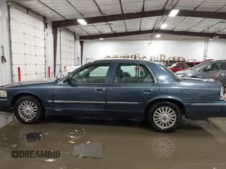 2008 Mercury Grand Marquis LS with VIN 2MEFM75V88X631067, listed as a IAAI auction lot 41290274 with 206,145 mi miles and . Bid and sale history available at DreamBid. Image 15.