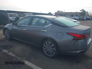 2023 Nissan Altima SL with VIN 1N4BL4EV6PN373414, listed as a IAAI auction lot 38292437 with 29,418 mi miles and . Bid and sale history available at DreamBid. Image 3.