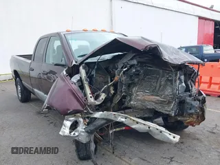 2004 Dodge 3500 ST z VIN 3D7LU38C64G114903, wystawiony jako IAAI lot #40218911 z przebiegiem Nie podano mil oraz . Historia ofert i sprzedaży dostępna na DreamBid. Obrazek 1.