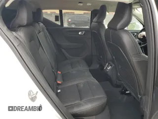 2024 Volvo XC40 Plus Bright Theme z VIN YV4L12UE7R2283166, wystawiony jako Copart lot #54067355 z przebiegiem 2 749 mil mil oraz Szkoda całkowita • Salvage title. Historia ofert i sprzedaży dostępna na DreamBid. Obrazek 10.