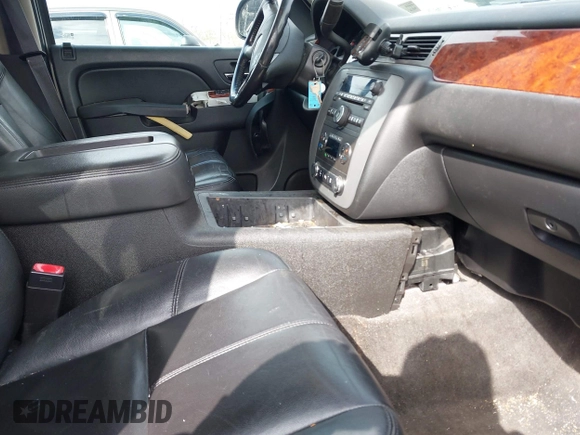 2013 GMC Yukon SLT with VIN 1GKS2CE03DR132642, listed as a IAAI auction lot 41736858 with 1 mi miles. Bid and sale history available at carsss.com. Image 5.