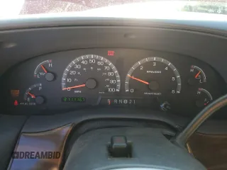 2002 Ford F-150 XLT with VIN 1FTRW08L92KD88745, listed as a Copart auction lot 41397555 with 211,116 mi miles and Salvage Title. Bid and sale history available at carsss.com. Image 9.