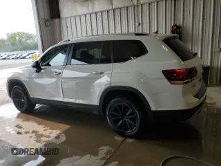 2018 Volkswagen Atlas SE with VIN 1V2KR2CA4JC512020, listed as a Copart auction lot 60404745 with 109,477 mi miles and Non repairable. Bid and sale history available at DreamBid. Image 2.