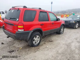 2002 Ford Escape XLT Choice with VIN 1FMYU04152KC40559, listed as a IAAI auction lot 41497098 with 200,986 mi miles. Bid and sale history available at carsss.com. Image 4.
