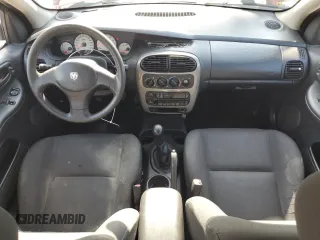 2004 Dodge Neon SXT z VIN 1B3ES56C54D595071, wystawiony jako Copart lot #58574275 z przebiegiem 138 872 mil mil oraz Tytuł czysty. Historia ofert i sprzedaży dostępna na DreamBid. Obrazek 8.