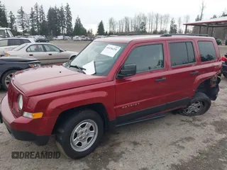2014 Jeep Patriot Sport with VIN 1C4NJRBB2ED642242, listed as a IAAI auction lot 41156251 with 94,207 mi miles. Bid and sale history available at carsss.com. Image 2.