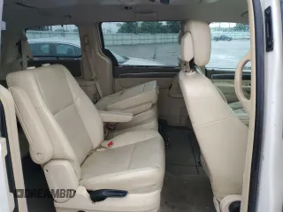 2010 Volkswagen Routan SE z VIN 2V4RW3D13AR388249, wystawiony jako Copart lot #58933225 z przebiegiem 177 570 mil mil oraz Czysty tytuł • Clean title. Historia ofert i sprzedaży dostępna na DreamBid. Obrazek 11.