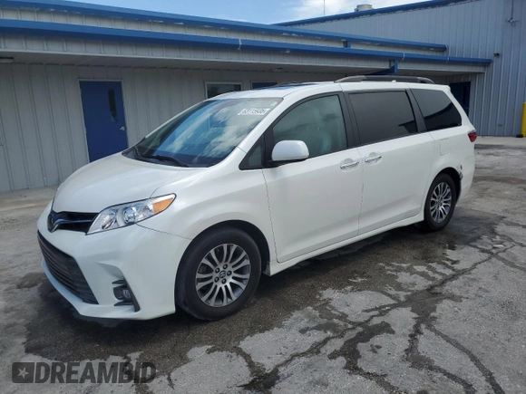 2018 Toyota Sienna XLE Auto Access Seat with VIN 5TDYZ3DC7JS962051, listed as a Copart auction lot 63115935 with 67,253 mi miles and Salvage title. Bid and sale history available at DreamBid. Image 1.