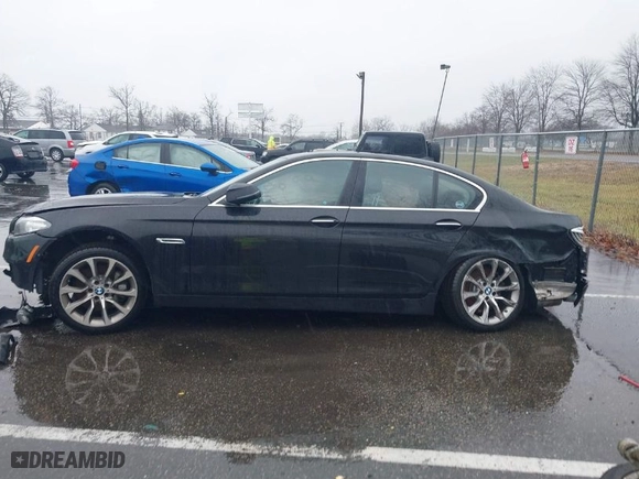 2016 BMW 5 Series 535i xDrive with VIN WBA5B3C55GG260370, listed as a IAAI auction lot 41100850 with 1 mi miles. Bid and sale history available at carsss.com. Image 13.