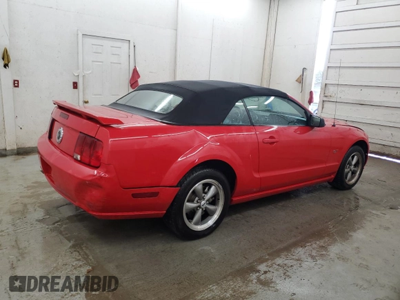 2005 Ford Mustang GT Deluxe with VIN 1ZVFT85H455241680, listed as a Copart auction lot 82101444 with 51,114 mi miles and Salvage Title. Bid and sale history available at DreamBid. Image 3.
