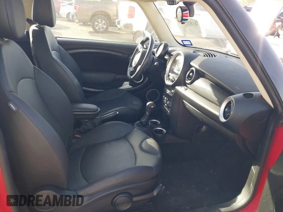 2013 MINI Hardtop S with VIN WMWSV3C56DT392499, listed as a IAAI auction lot 41855073 with 55,403 mi miles and . Bid and sale history available at DreamBid. Image 5.