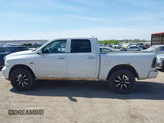 2014 Ram 1500 Express z VIN 1C6RR7KT3ES170854, wystawiony jako IAAI lot #42203099 z przebiegiem 207 634 mil mil oraz . Historia ofert i sprzedaży dostępna na DreamBid. Obrazek 14.