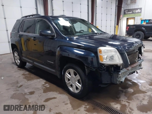 2015 GMC Terrain SLE z VIN 2GKFLWEK4F6196351, wystawiony jako IAAI lot #42279544 z przebiegiem 90 577 mil mil oraz . Historia ofert i sprzedaży dostępna na DreamBid. Obrazek 1.
