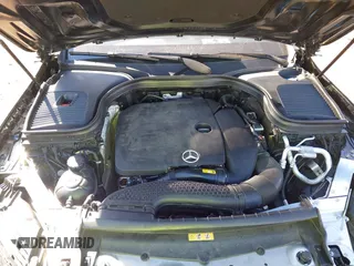 2021 Mercedes-Benz GLC 300 z VIN W1N0G8EB3MV307247, wystawiony jako IAAI lot #41654535 z przebiegiem 31 292 mil mil oraz . Historia ofert i sprzedaży dostępna na DreamBid. Obrazek 10.