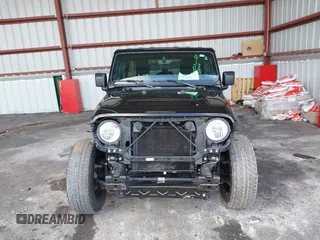2019 Jeep Wrangler Unlimited Sahara with VIN 1C4HJXEG5KW532861, listed as a IAAI auction lot 41698912 with 121,278 mi miles and . Bid and sale history available at DreamBid. Image 13.
