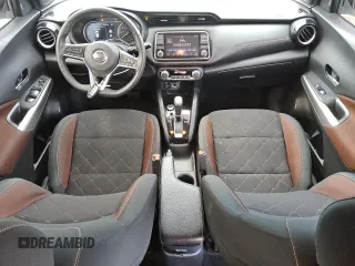 2020 Nissan Kicks SR z VIN 3N1CP5DV7LL532884, wystawiony jako Copart lot #58749755 z przebiegiem 78 846 mil mil oraz Czysty tytuł • Clean title. Historia ofert i sprzedaży dostępna na DreamBid. Obrazek 8.