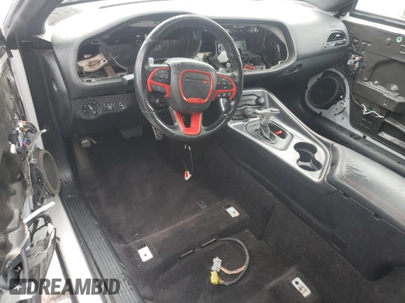 2016 Dodge Challenger R/T Scat Pack z VIN 2C3CDZFJ4GH249479, wystawiony jako Copart lot #49830765 z przebiegiem Nie podano mil oraz Szkody całkowita. Historia ofert i sprzedaży dostępna na DreamBid. Obrazek 8.