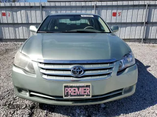 2005 Toyota Avalon XL with VIN 4T1BK36B15U037227, listed as a Copart auction lot 50135005 with 136,489 mi miles and Salvage Title. Bid and sale history available at DreamBid. Image 5.