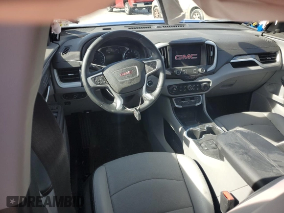 2024 GMC Terrain SLT z VIN 3GKALPEG5RL131553, wystawiony jako Copart lot #45976495 z przebiegiem 25 018 mil mil oraz Szkoda całkowita • Salvage title. Historia ofert i sprzedaży dostępna na DreamBid. Obrazek 8.